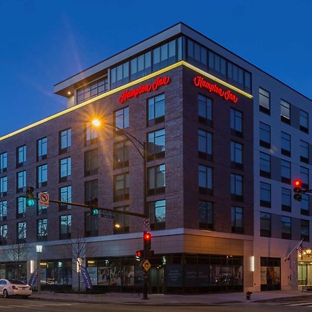 Hampton Inn Chicago North-Loyola Station, Il Exteriör bild