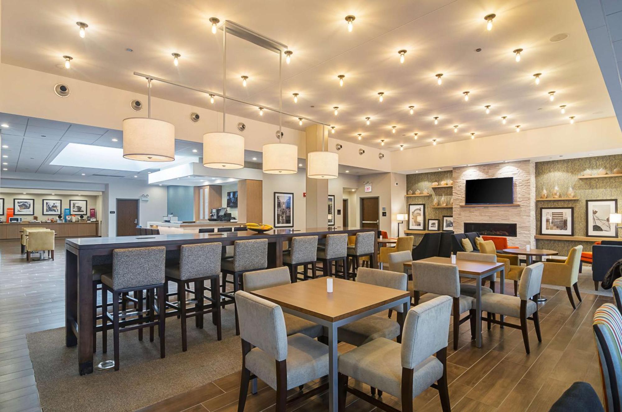 Hampton Inn Chicago North-Loyola Station, Il Exteriör bild